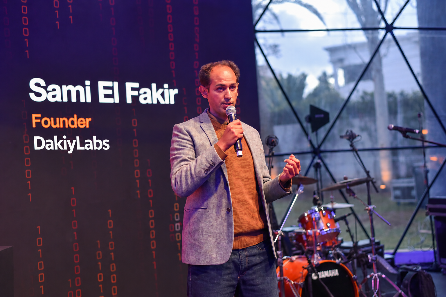 Sami El Fakir, fondateur de DakiyLabs, en conférence